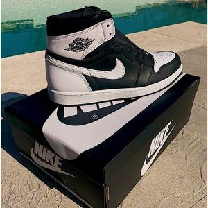 Jordan 1's 'Black and White'